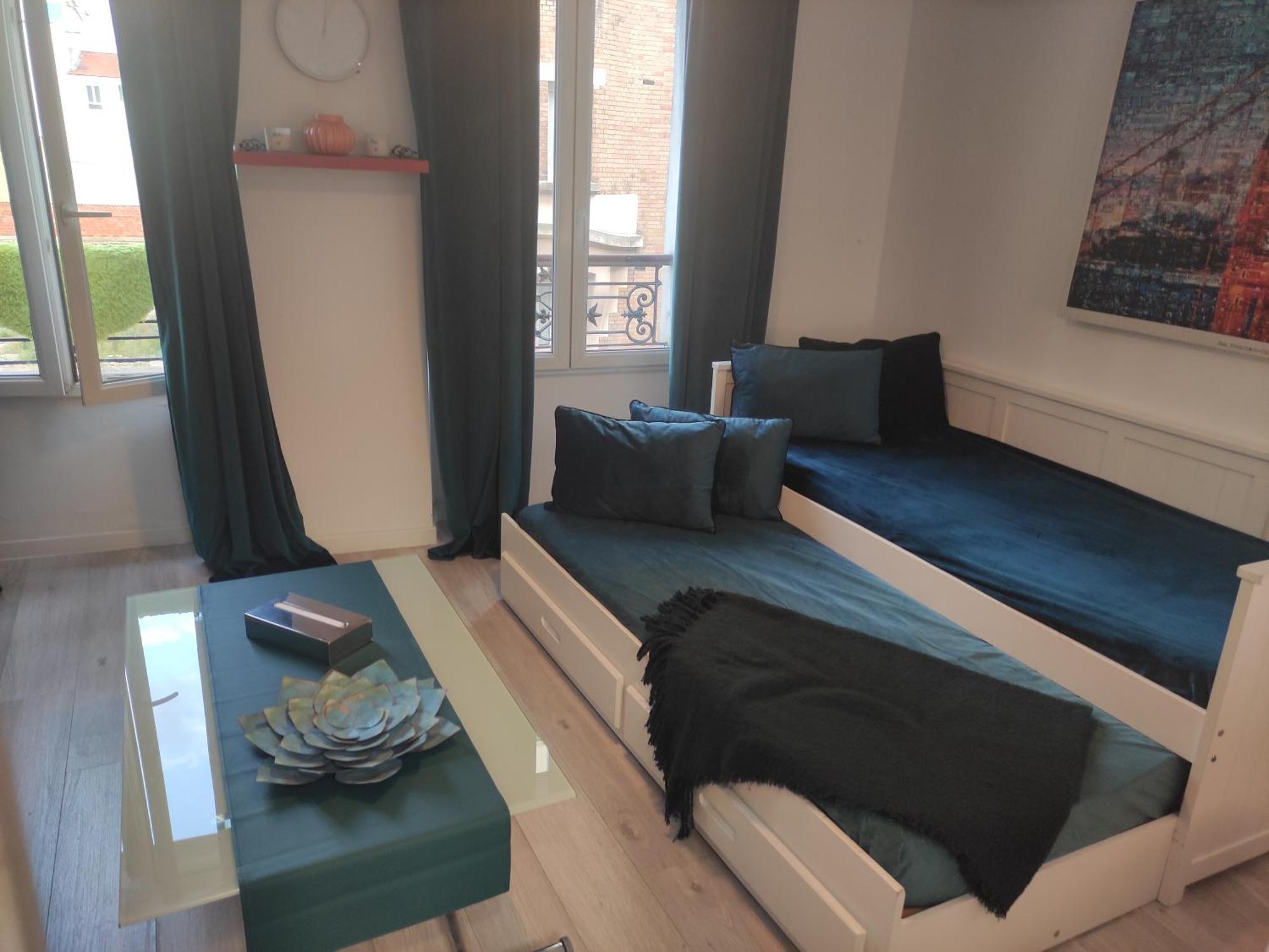 Appartement Paisible กลีชี ภายนอก รูปภาพ
