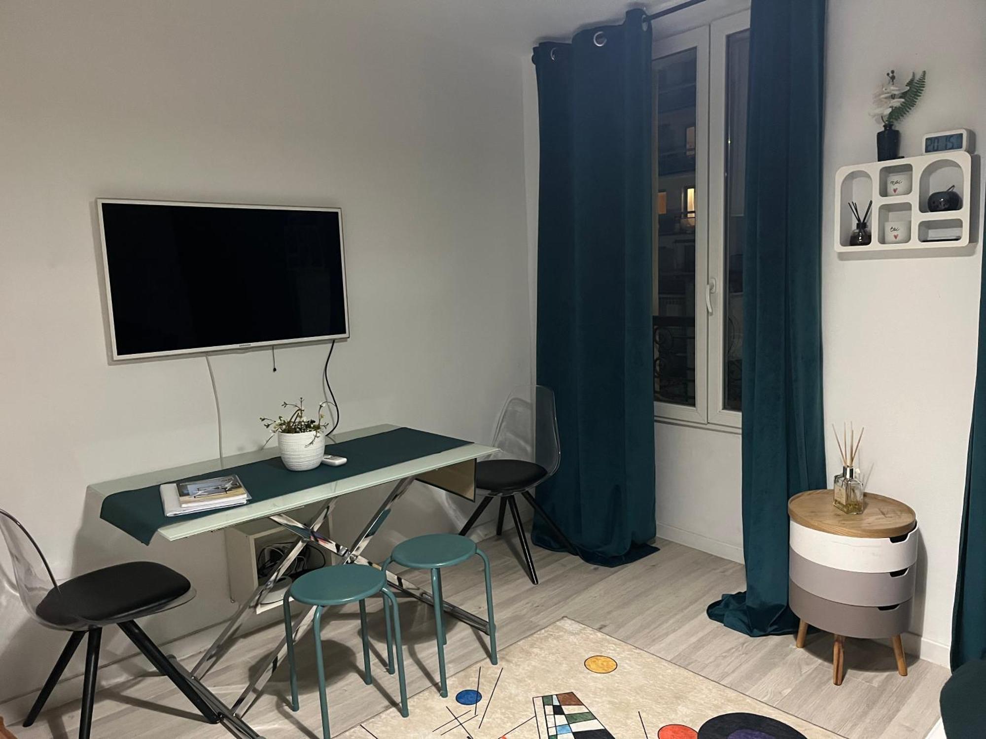 Appartement Paisible กลีชี ภายนอก รูปภาพ